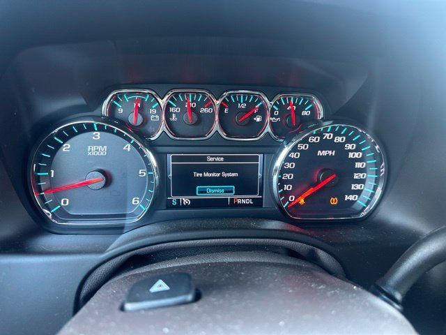 Used 2018 Chevrolet Suburban LT w/ Luxury Package AWD/4WD image 37