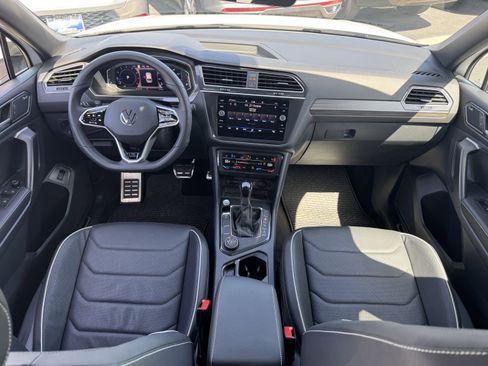 Used 2024 Volkswagen Tiguan SEL R-Line image 36