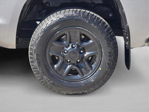 Used 2019 Toyota Tundra SR5 w/ SR5 Upgrade Package image 22