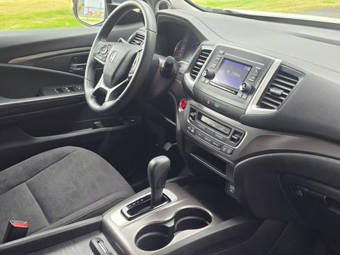 Used 2019 Honda Pilot LX image 17