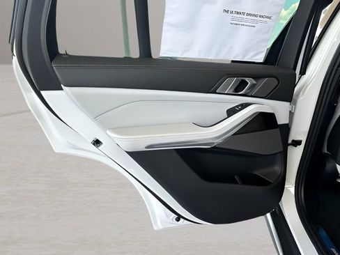 Used 2026 BMW X5 sDrive40i w/ Premium Package image 20