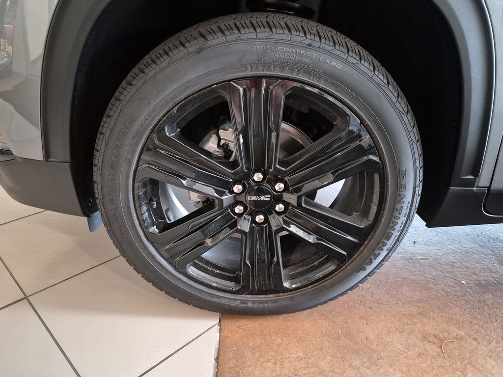New 2026 GMC Acadia Elevation w/ Black Edition AWD/4WD image 16