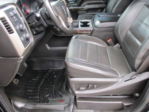 Used 2015 GMC Sierra 2500 Denali w/ Driver Alert Package image 15