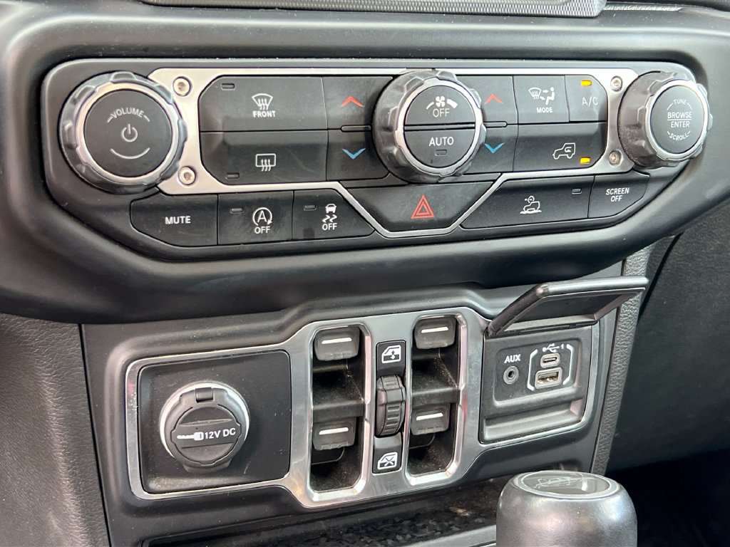 Used 2022 Jeep Gladiator Overland w/ Popular Equipment Package AWD/4WD image 22