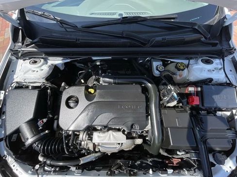 Used 2022 Chevrolet Malibu LT FWD image 23