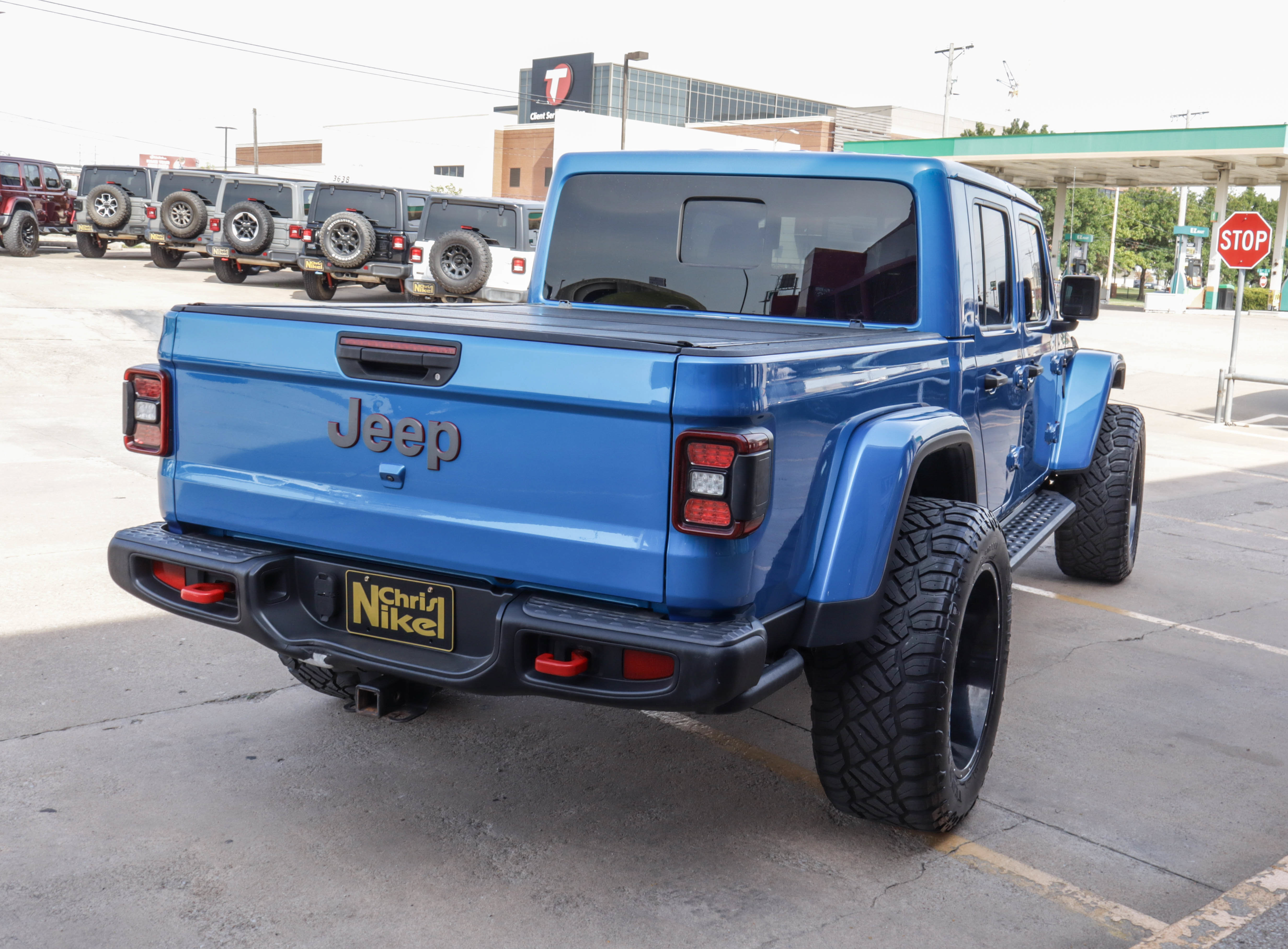 Used 2020 Jeep Gladiator Rubicon AWD/4WD image 5