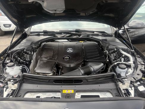 Used 2025 Mercedes-Benz C 300 4MATIC Sedan image 18