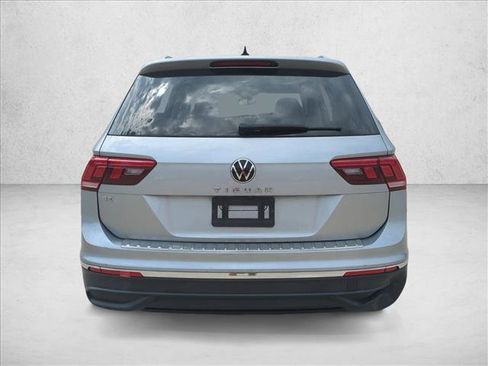 Used 2022 Volkswagen Tiguan SE FWD image 6