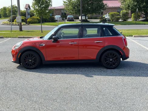 Used 2020 MINI Cooper 4-Door Hardtop w/ Premium Package FWD image 5