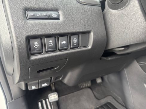 Used 2023 Nissan Murano SL AWD/4WD image 16