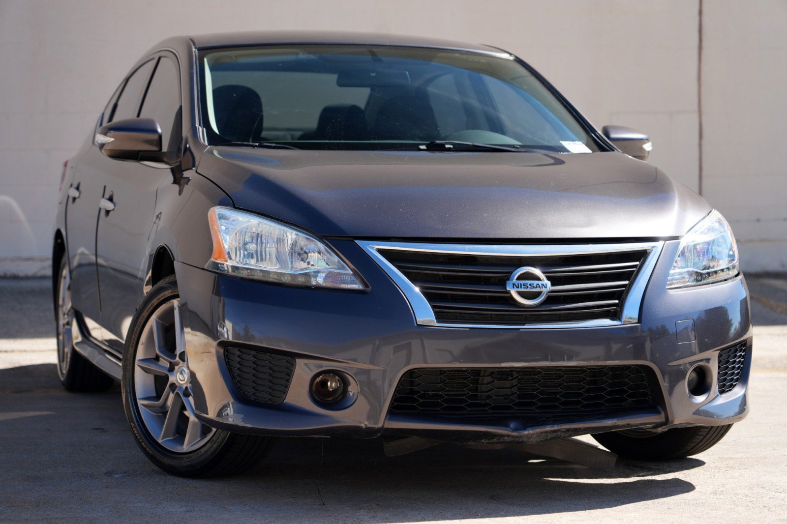 Used 2015 Nissan Sentra SR w/ Navigation Package FWD image 2