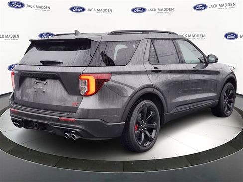 Certified 2020 Ford Explorer ST w/ ST Street Pack image 5