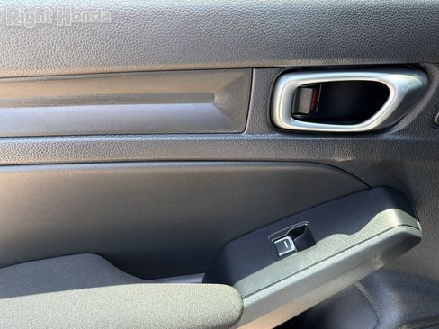 Used 2023 Honda Civic Sport image 15