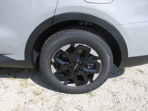 New 2025 Kia Sorento S w/ Panoramic Sunroof Package image 10