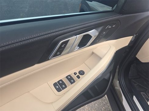 Certified 2022 BMW X6 xDrive40i w/ Premium Package image 11