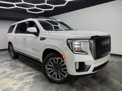 Used 2023 GMC Yukon XL Denali Ultimate image 7
