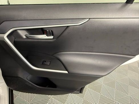Used 2025 Toyota RAV4 XLE Premium image 39