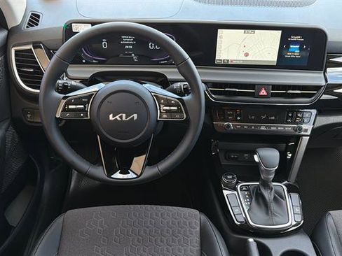 New 2026 Kia Seltos S FWD image 16