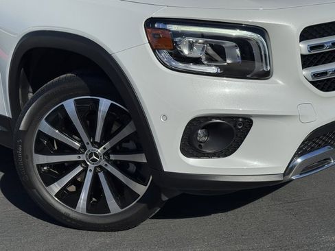 Used 2022 Mercedes-Benz GLB 250 image 2