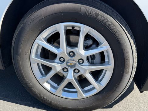 Used 2022 Chevrolet Equinox LT FWD image 26
