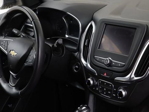 Used 2020 Chevrolet Equinox LT image 20