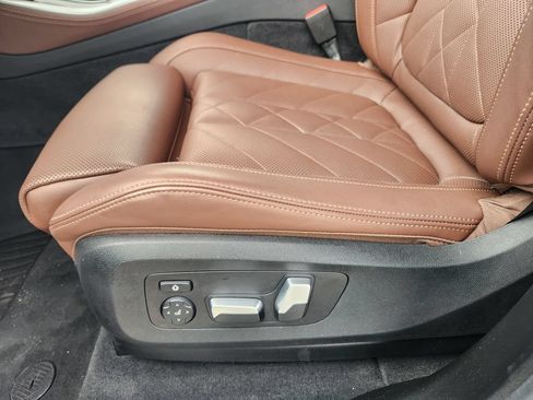 Used 2024 BMW X5 xDrive40i w/ Premium Package AWD/4WD image 19