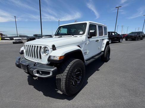 Used 2020 Jeep Wrangler Unlimited Sahara AWD/4WD image 7