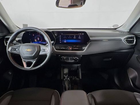 Used 2024 Chevrolet TrailBlazer LT w/ Convenience Package FWD image 24