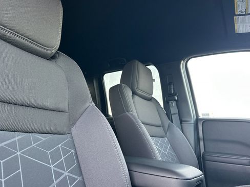 Used 2026 Nissan Frontier SV w/ Tow Package image 16