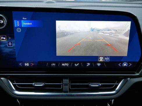 New 2026 Chevrolet Equinox EV LT image 10