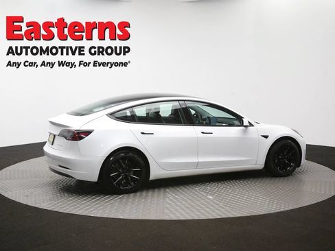 Used 2022 Tesla Model 3 Long Range AWD/4WD image 37