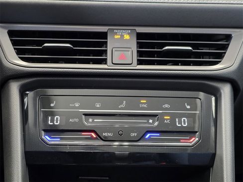 New 2026 Volkswagen Taos SE image 14