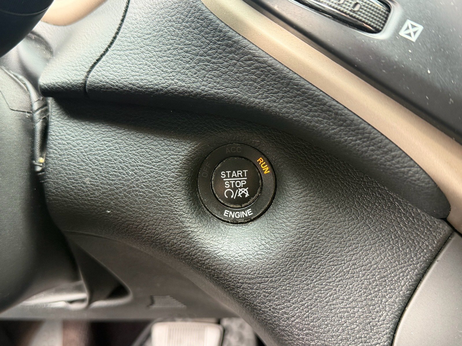 Used 2016 Jeep Cherokee 75th Anniversary FWD image 35