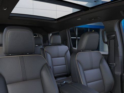 New 2026 Chevrolet Traverse High Country w/ LPO, Floor Liner Package AWD/4WD image 24