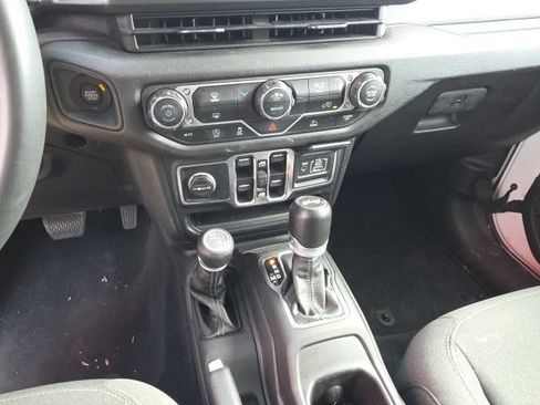 Used 2024 Jeep Wrangler Unlimited Sport AWD/4WD image 19