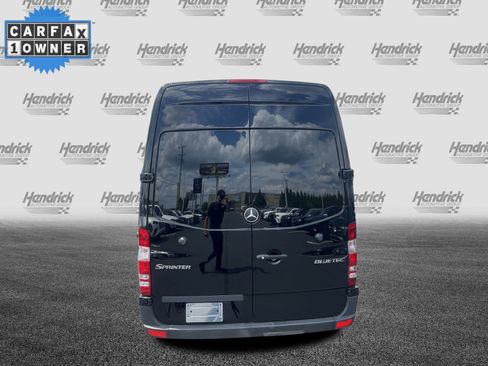 Used 2013 Mercedes-Benz Sprinter 2500 image 9