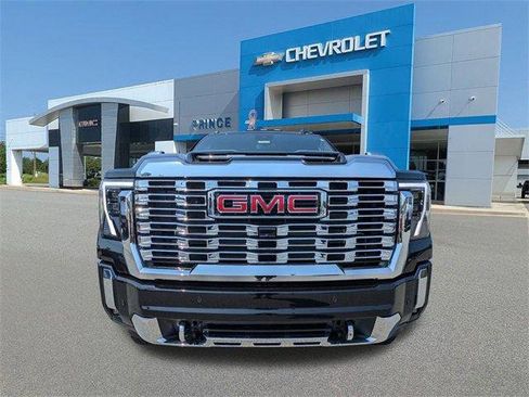 New 2025 GMC Sierra 2500 Denali w/ Denali Reserve Package image 10