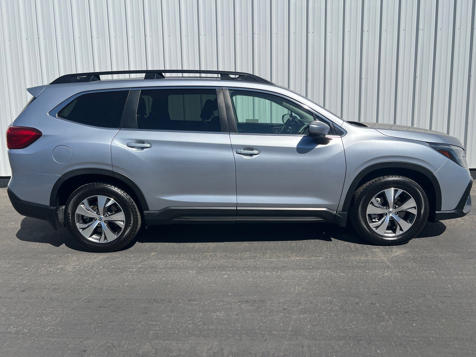 Used 2024 Subaru Ascent Premium w/ Convenience Package AWD/4WD image 7