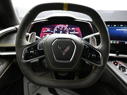 Used 2021 Chevrolet Corvette Stingray Premium Conv w/ Z51 Performance Package RWD image 15
