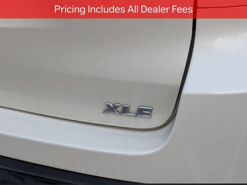 Used 2017 Toyota Highlander XLE FWD image 8