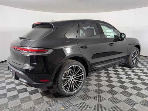 New 2026 Porsche Macan image 5