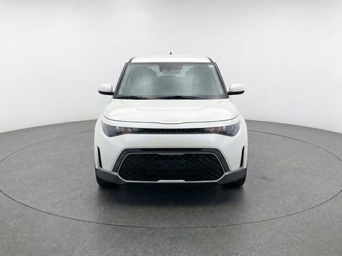 Used 2025 Kia Soul LX w/ LX Technology Package image 2
