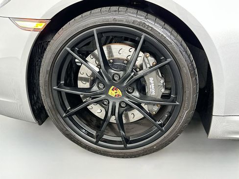 Used 2018 Porsche 718 Cayman GTS RWD image 30