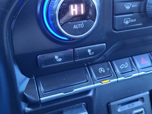 Used 2020 Chevrolet Silverado 1500 LT w/ All-Star Edition image 31