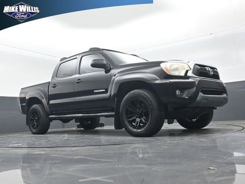 Used 2015 Toyota Tacoma PreRunner w/ SR5 Package image 17