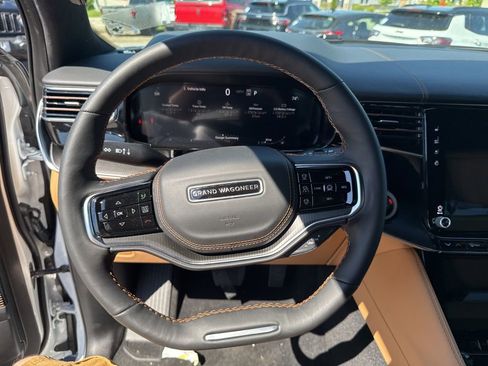 New 2026 Jeep Grand Wagoneer Summit AWD/4WD image 10