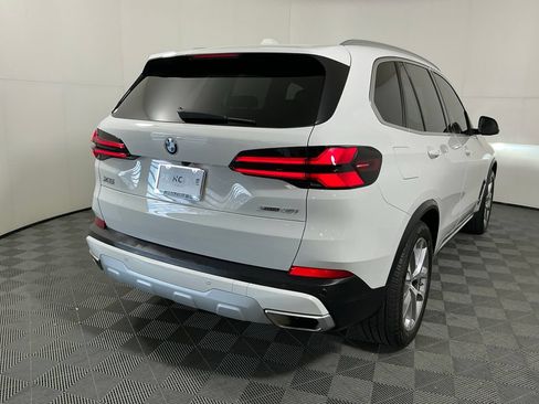Used 2024 BMW X5 xDrive40i w/ Premium Package AWD/4WD image 5