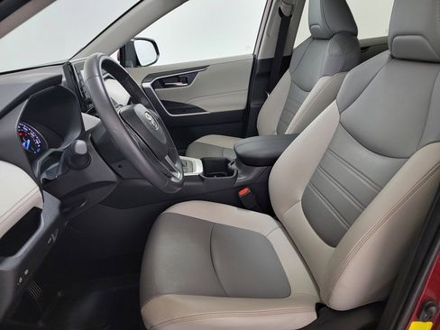 Certified 2022 Toyota RAV4 XLE Premium image 14