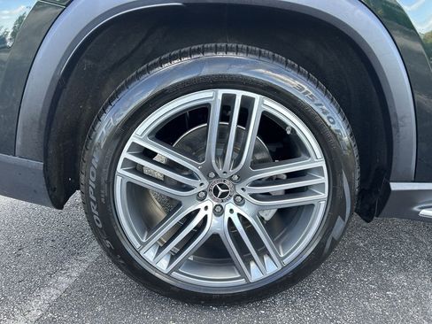 Used 2024 Mercedes-Benz GLS 450 4MATIC image 31