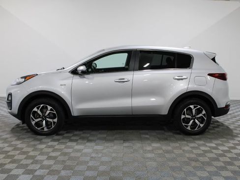 Used 2021 Kia Sportage LX w/ LX AWD Popular Package image 3